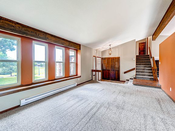 4th image of 6576 Hillside Way