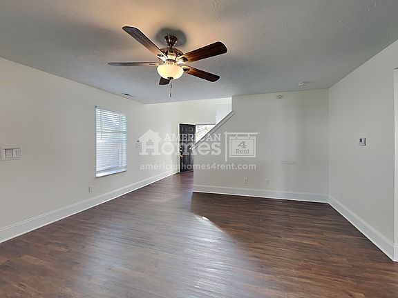 3rd image of 11252 Pegasus Dr