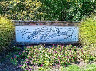 114 Coppertree Ct, Edison, NJ 08820