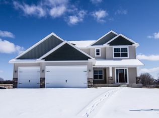 6730 Palm St, Lino Lakes, MN 55038