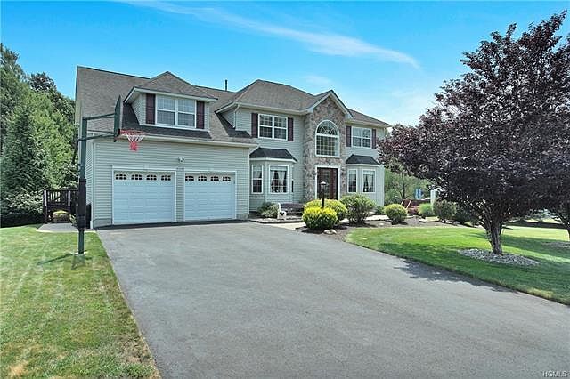 1st image of 1027 Summit Woods
