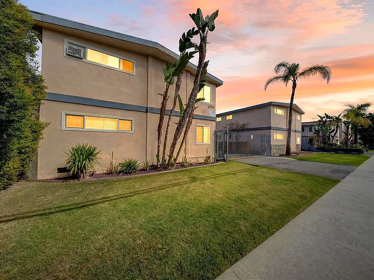 6944-6954 Coldwater Canyon Ave — Photo 39