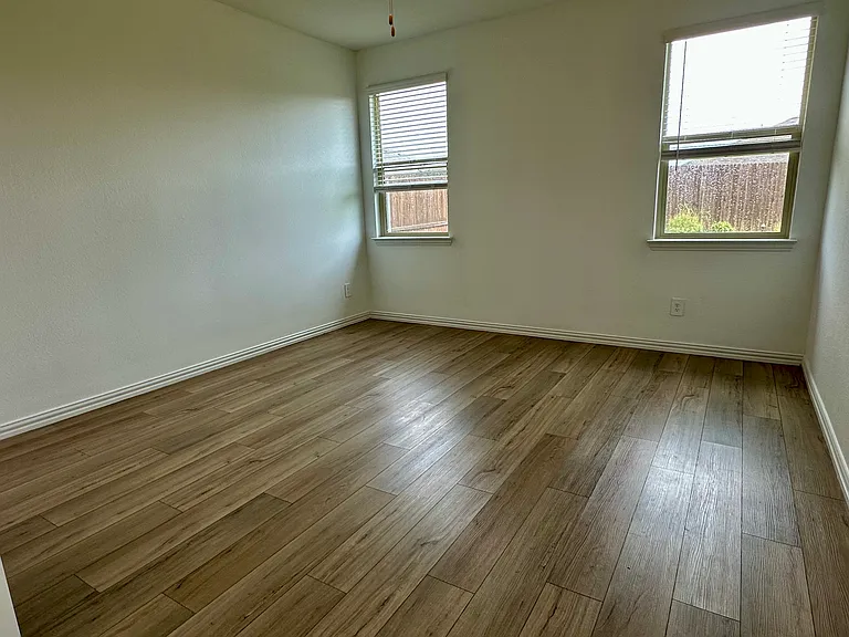 2102 Fimbry Dr — Photo 8
