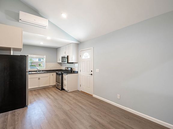 5th image of 16718 Mayall St