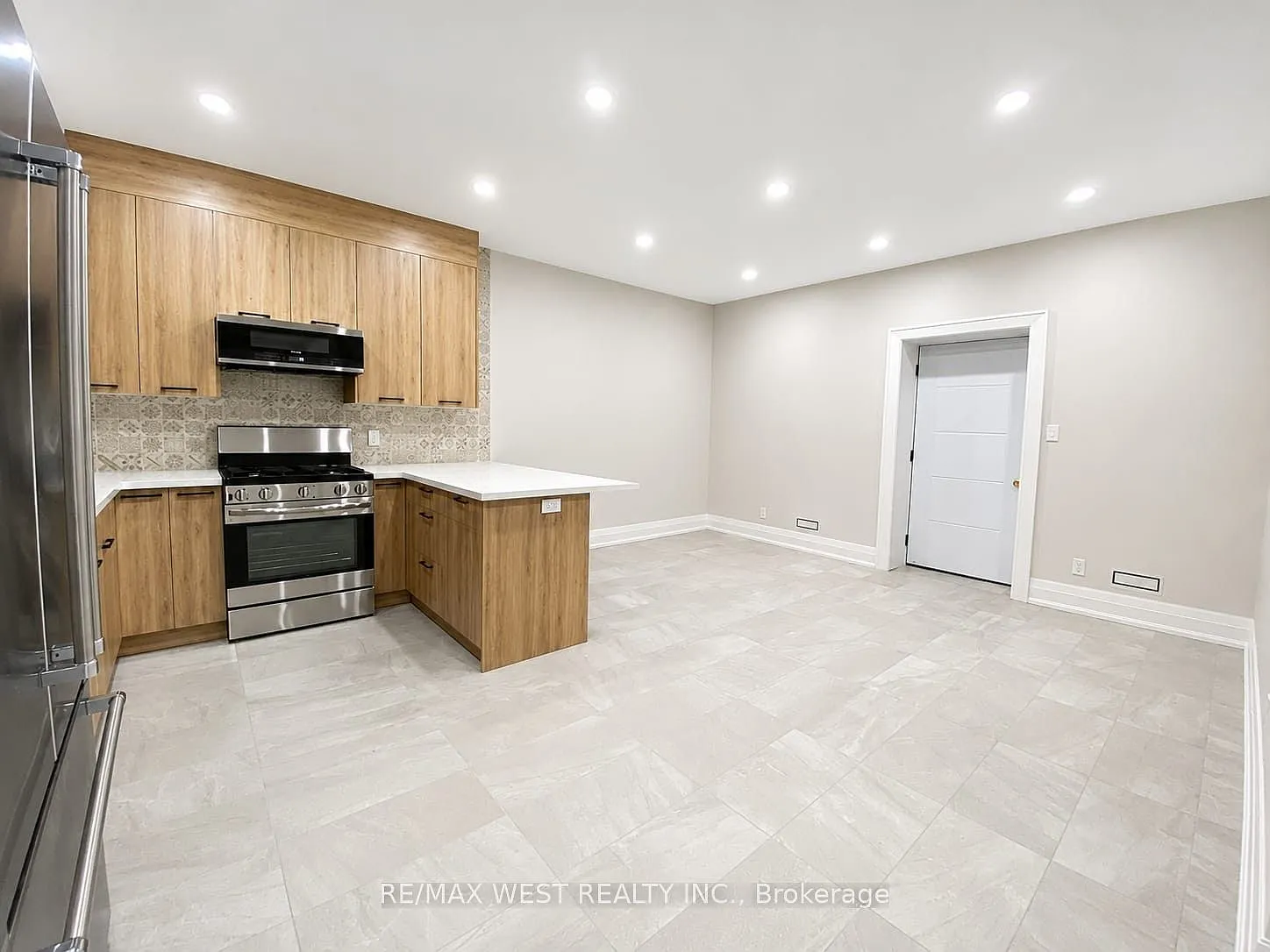 2 bed, $2,550 — Photo 2