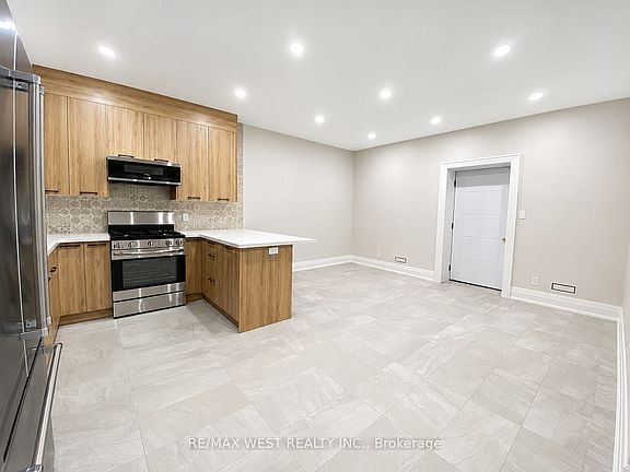2nd image of 58 Aura Lea Blvd #Basement