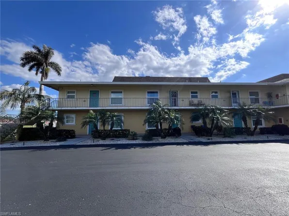 401 Charlemagne Blvd Unit C202, Naples, FL 34112