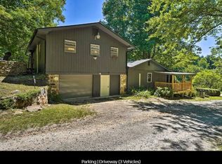 25 Snow Hill Falls Ln, Franklin, NC 28734