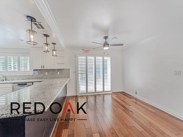 19310 Yolie Ln — Photo 10