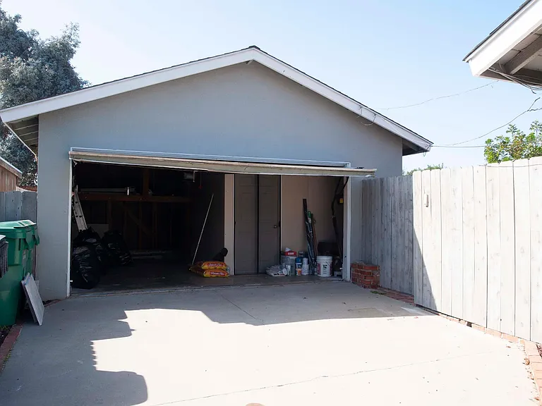 4118 Caflur Ave — Photo 23