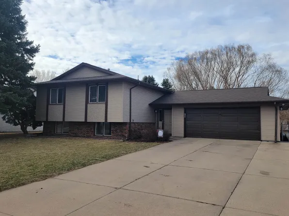4628 Linden Dr, Kearney, NE 68847