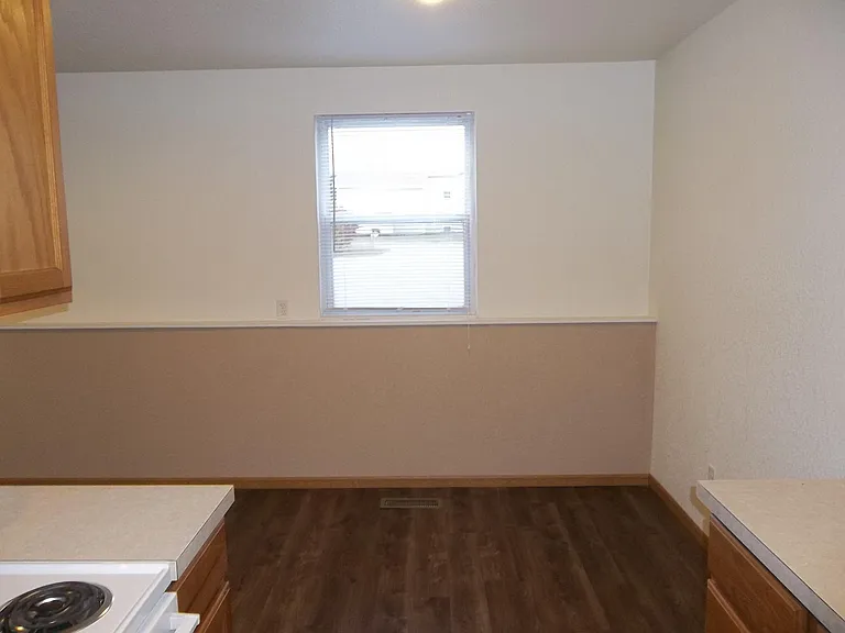 1502 Flynn Ln #B — Photo 7