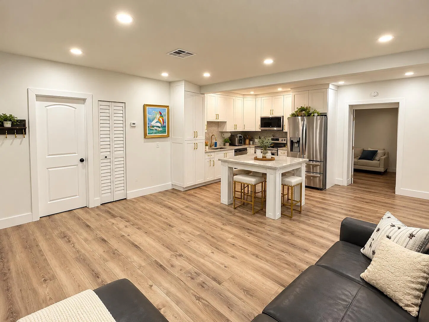 2 bed, 2.0 bath, 1602 sqft, $4,000 — Photo 4