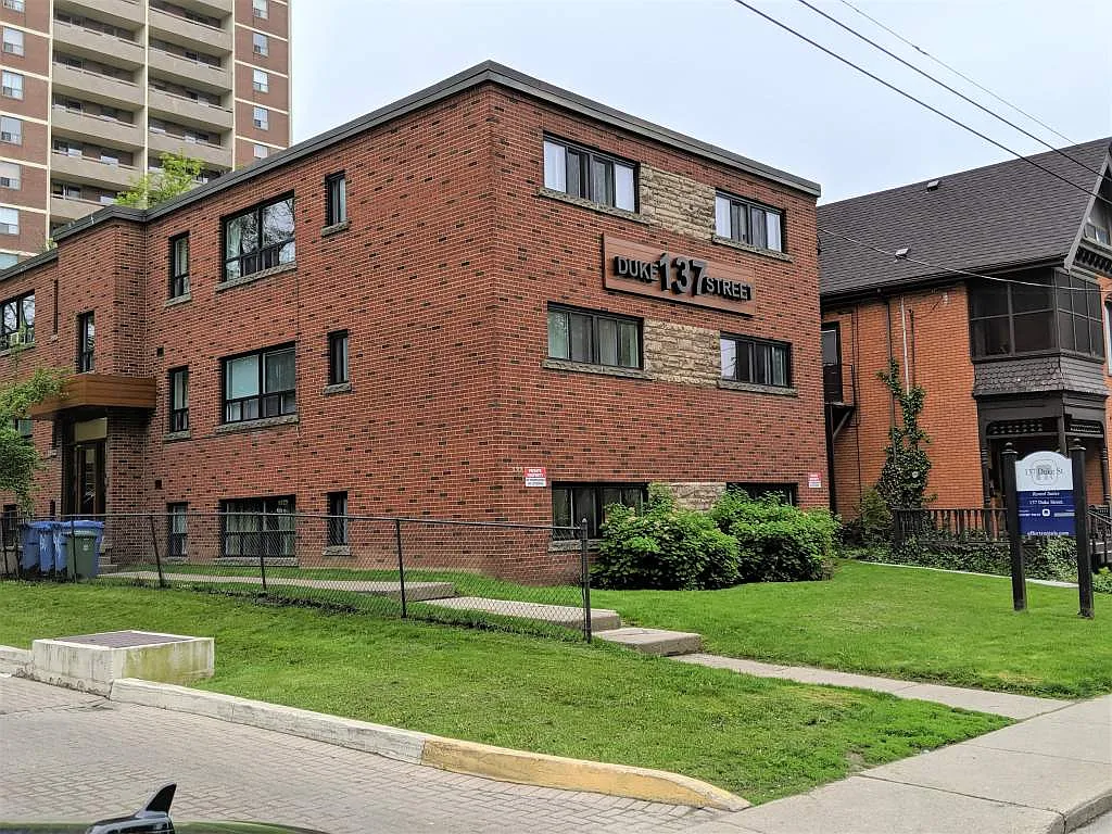 Duke Street Apartments — Photo 3