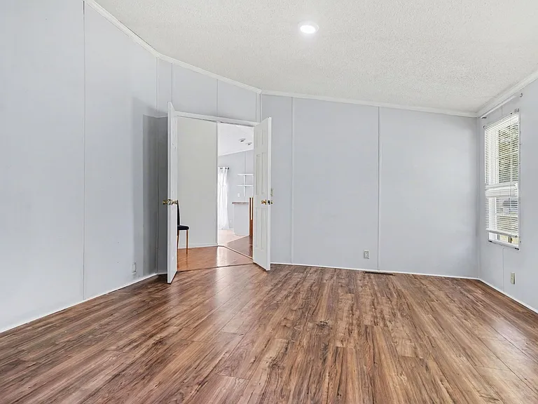 4705 Pearl Rd — Photo 14
