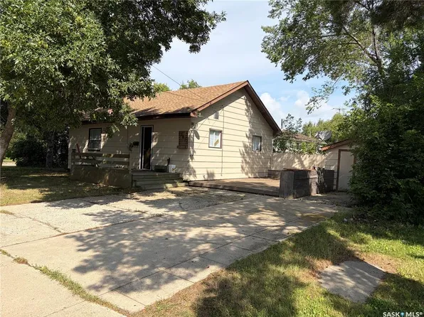 301 1st AVENUE SE, Wadena, SK S0A 4J0