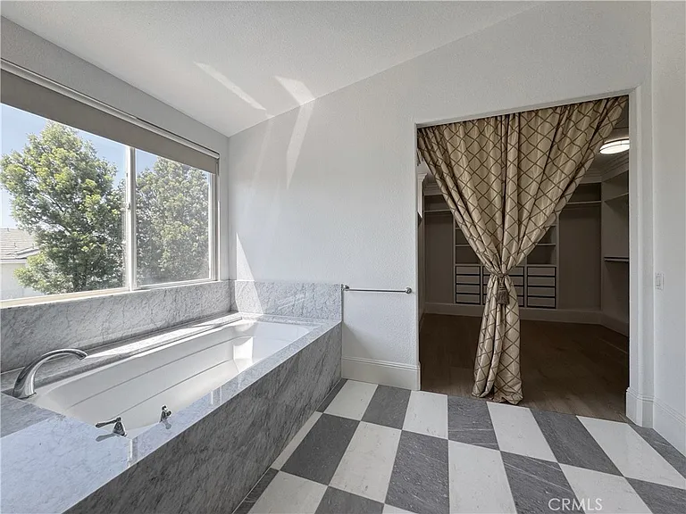 2856 Eider St — Photo 47