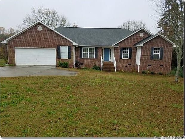 1st image of 110 Pine Lake Dr