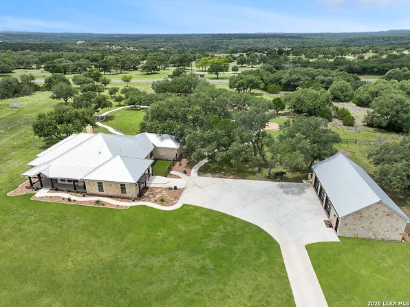 169 Nueces, Boerne, TX 78006