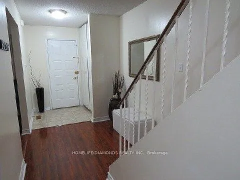 40 Harley Dr — Photo 3