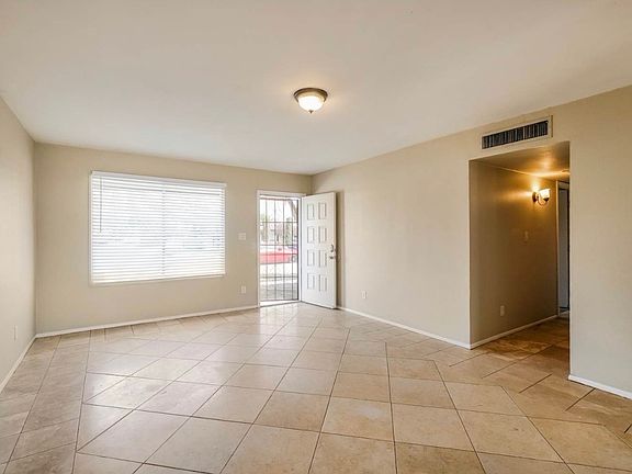 4th image of 3120 N 64th Dr