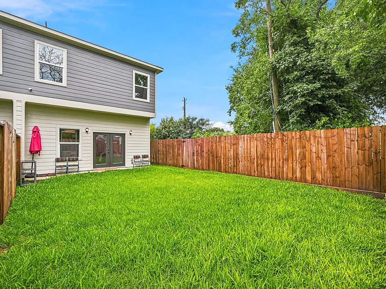 9240 Culver St #B — Photo 31