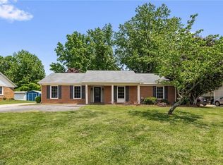 5220 Lawndale Dr, Greensboro, NC 27455