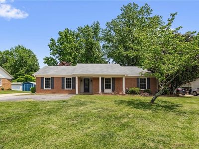 5220 Lawndale Dr, Greensboro, NC, 27455