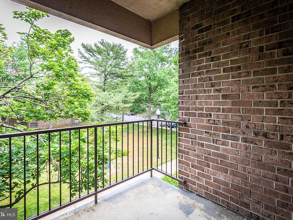 9 Silverwood Cir #11