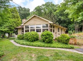 14 Lake Dr, Stanhope, NJ 07874
