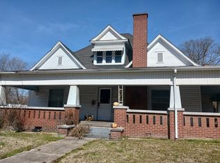 110 W Frazier St, Camden, TN 38320