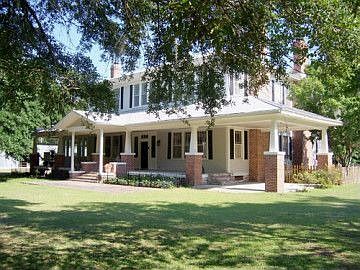2nd image of 153 Walnut Way