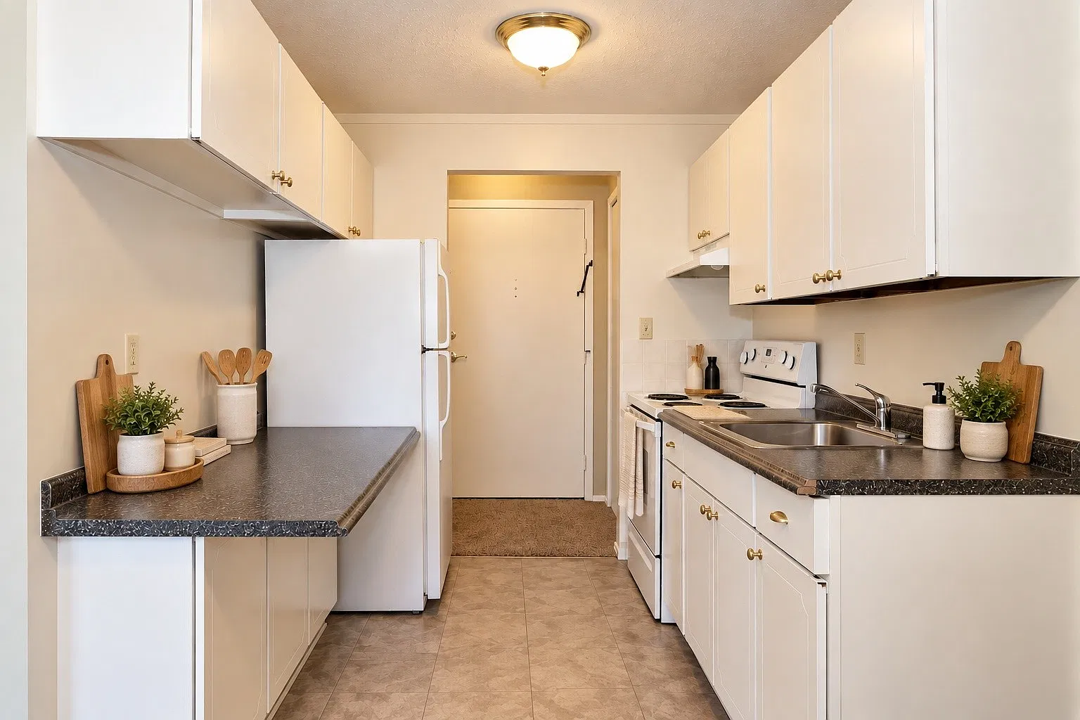 Dorchester Village Apartments — Photo 4