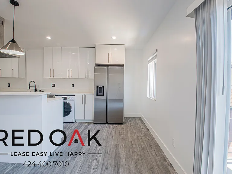 1350 N Fuller Ave #7 — Photo 7