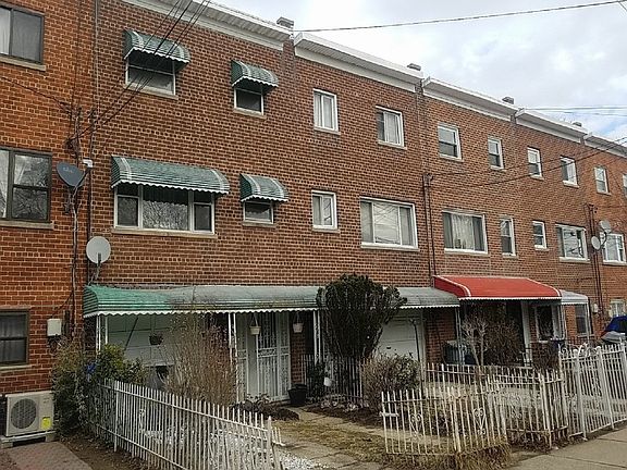 3rd image of 1027 E 219th St