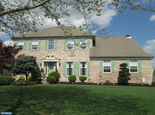 59 Quail Hollow Dr, Sewell, NJ 08080