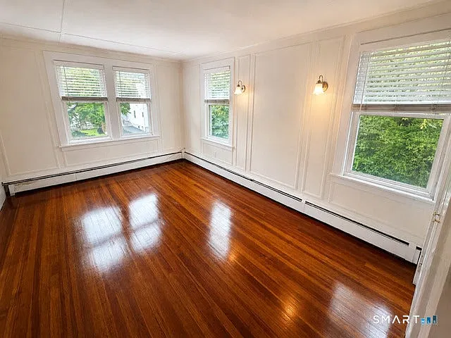 2 bed, 1100 sqft, $3,200 — Photo 2