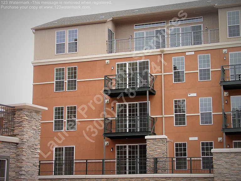 620 11th St #301 — Photo 2
