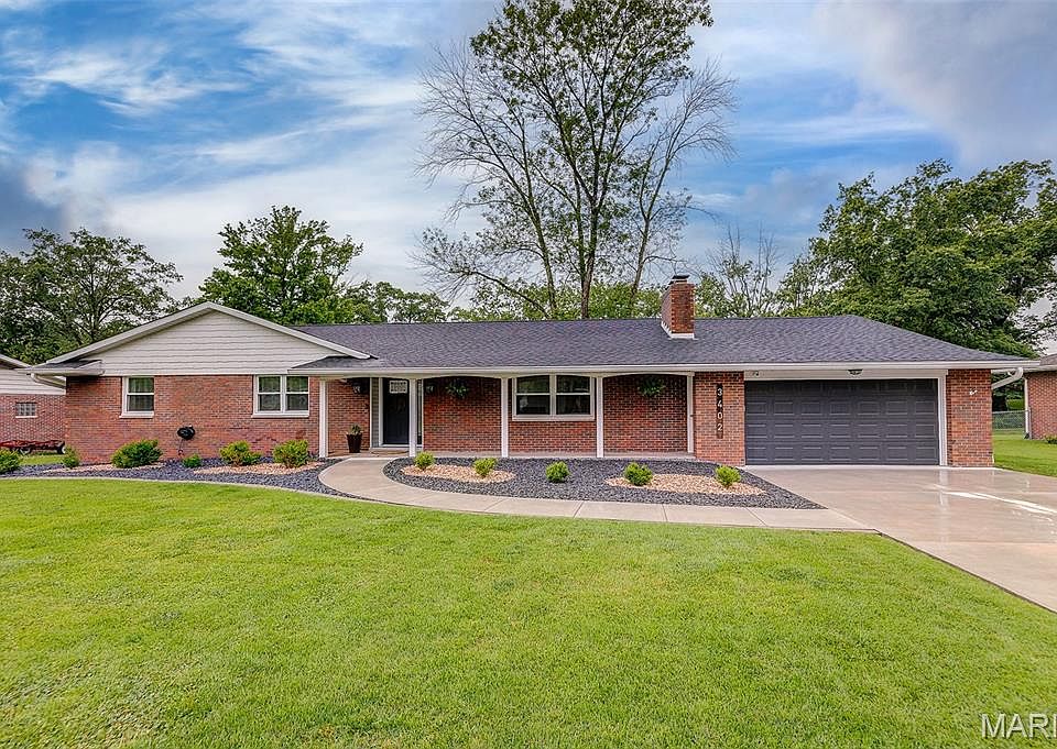 1st image of 3402 Greenwood Ln