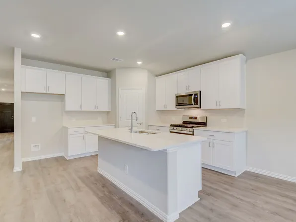 2130 Palomino Ln, Seagoville, TX 75159