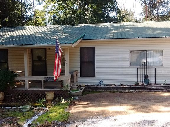 2nd image of 521 Oak Park Dr