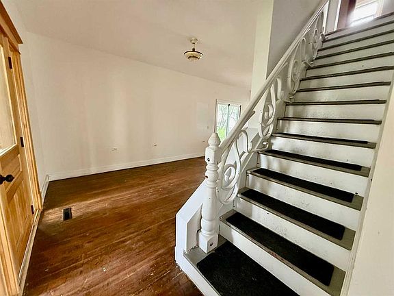 5th image of 5127 W 47th St