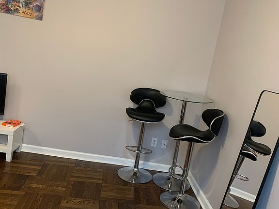 4th image of 4 Nicholas St #3A