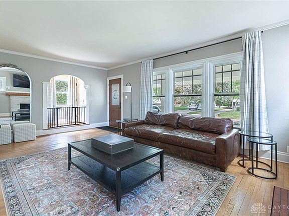 4th image of 24 Corona Ave