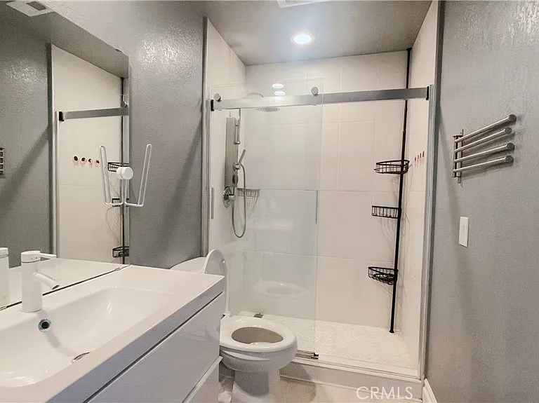 2470 Saratoga Ln — Photo 14