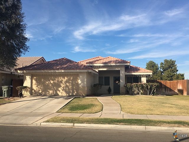 1st image of 382 Willow Bend Dr