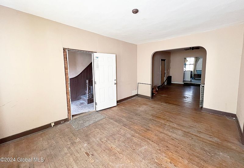 5th image of 45 Sloan Street