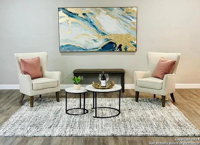 3 bed, 2.0 bath, 1947 sqft, $1,995 — Photo 2