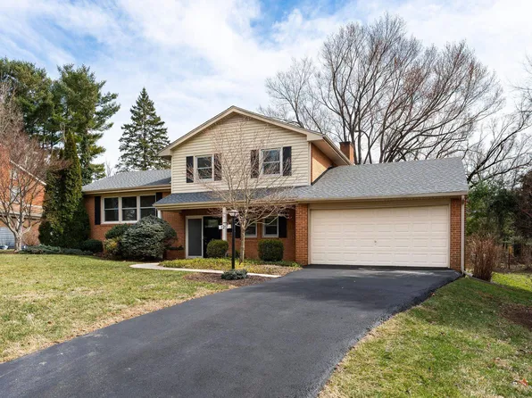 1217 Club Rd, Waynesboro, VA 22980