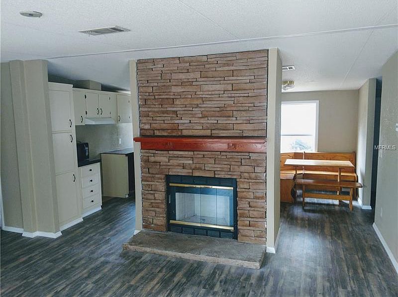 2nd image of 15447 Joshua Ln